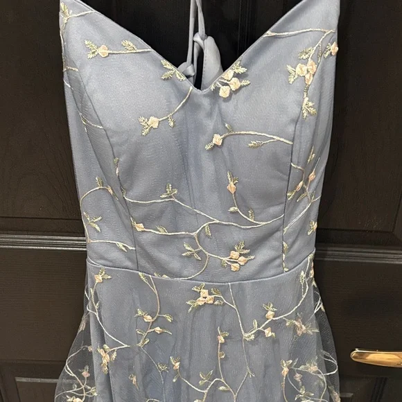 Grad Dress - Picture 3 of 12